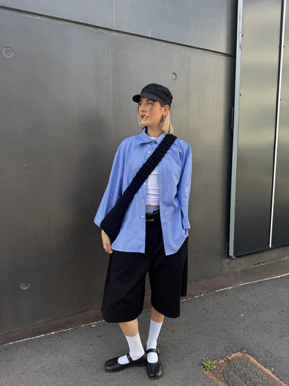 LA MANCHE COURTE BLEUE